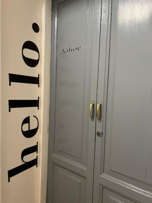 Minimal Studio Con Travi A Vista Πιατσέντζα Εξωτερικό φωτογραφία
